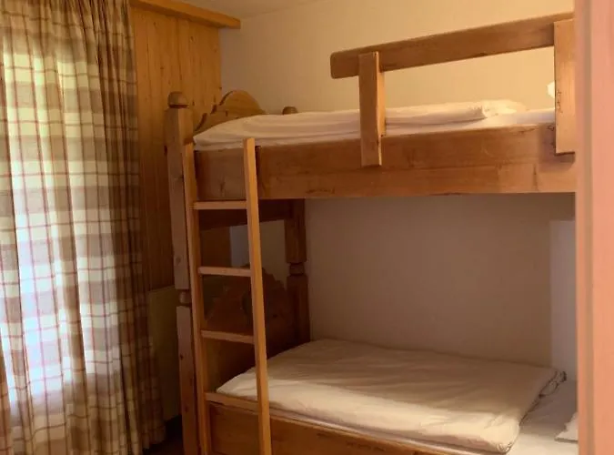 アパート Route De La *