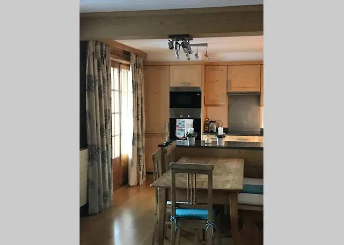 Apartament Route De La *